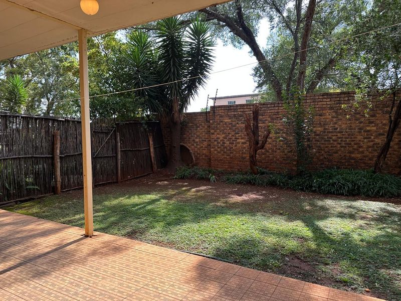 2-Bedroom Garden Apartment TO LET in Eastleigh - Photo 2