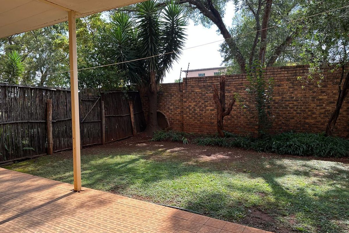 2-Bedroom Garden Apartment TO LET in Eastleigh - Photo 2