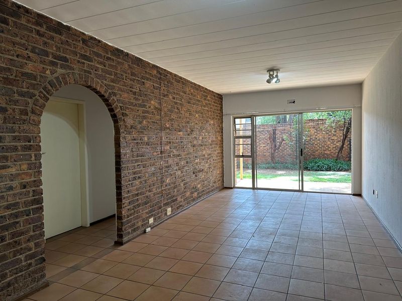 2-Bedroom Garden Apartment TO LET in Eastleigh - Photo 3