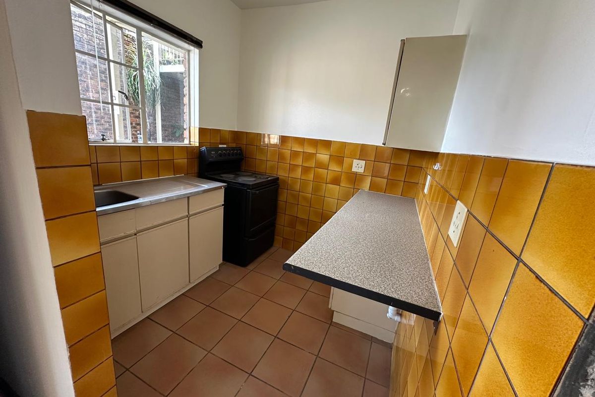 1-Bedroom Garden Apartment TO LET in Eastleigh - Photo 5