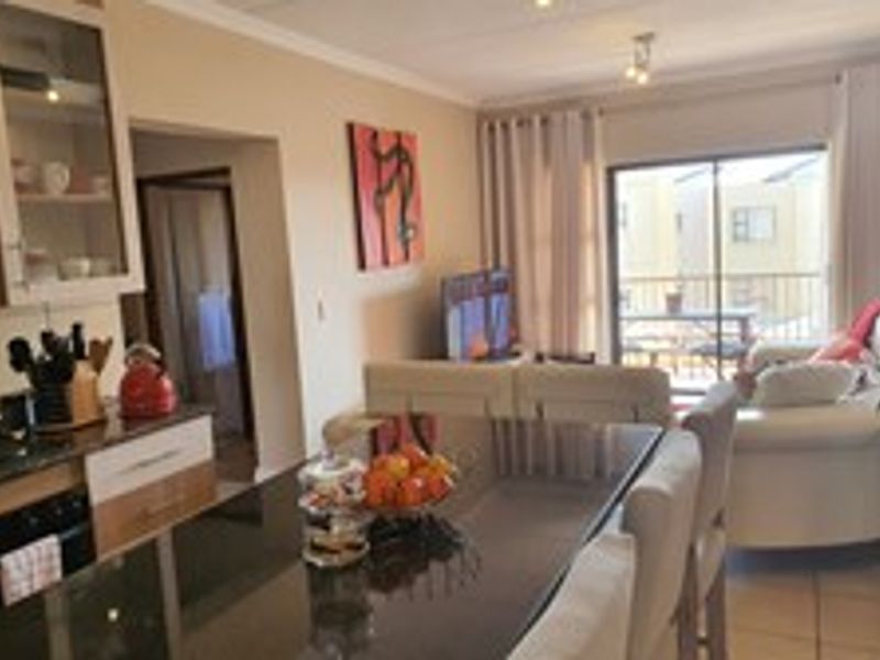 Modern 2-Bedroom Apartment for Sale in Sawgrass, Greenstone Hill - Photo 3