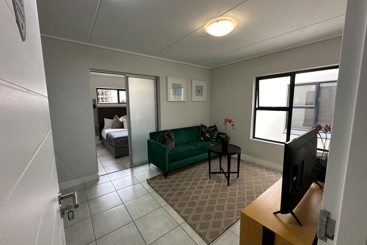 1 bedroom 1 bathroom- third floor - Photo 2