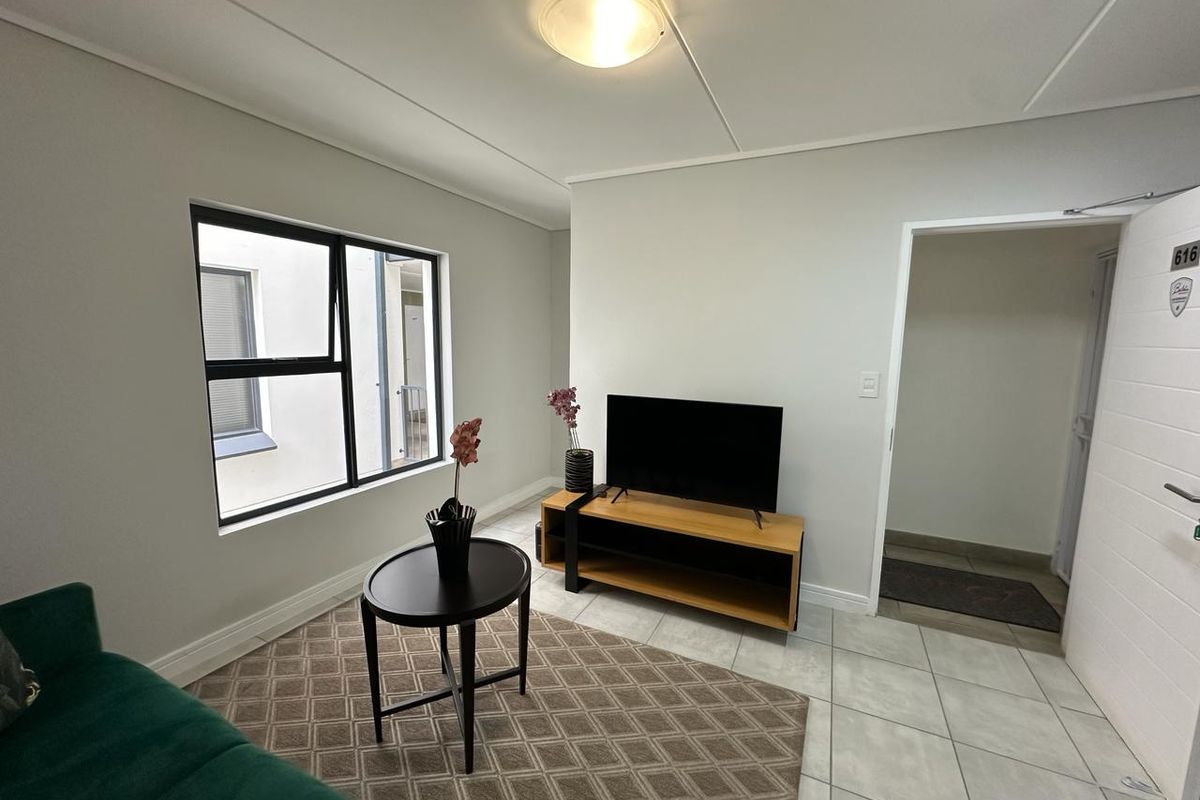 1 bedroom 1 bathroom- third floor - Photo 5