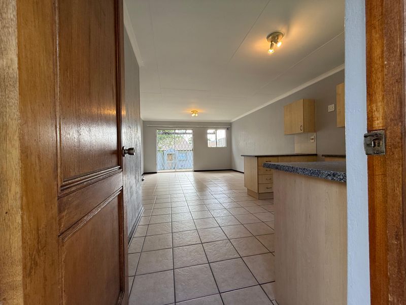 3 bedroom 2 bathroom lockup and go in Aloe Ridge 1 - Photo 3