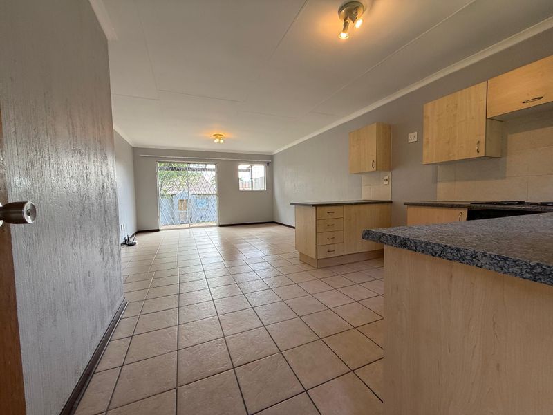 3 bedroom 2 bathroom lockup and go in Aloe Ridge 1 - Photo 4