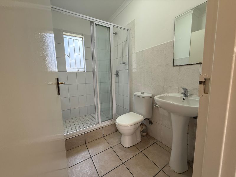 3 bedroom 2 bathroom lockup and go in Aloe Ridge 1 - Photo 8