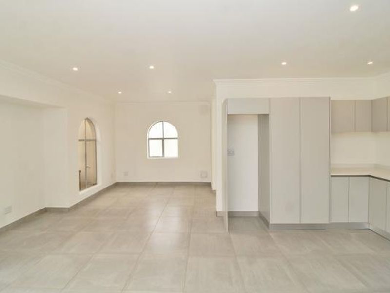 Stylish, Spacious & Secure – The Perfect Bedfordview Garden Apartment! - Photo 10