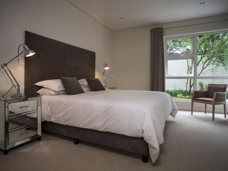 2 Bedroom Apartment / Flat to Rent in Dunkeld West - Photo 5