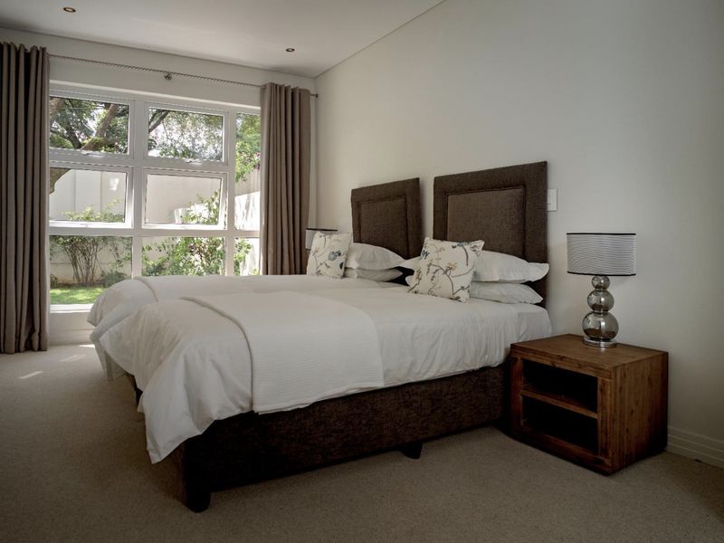 2 Bedroom Apartment / Flat to Rent in Dunkeld West - Photo 4