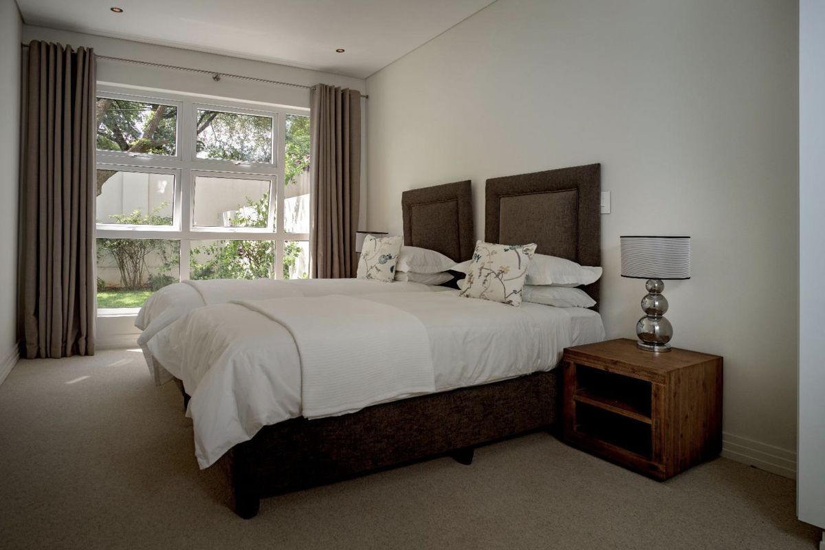 2 Bedroom Apartment / Flat to Rent in Dunkeld West - Photo 4