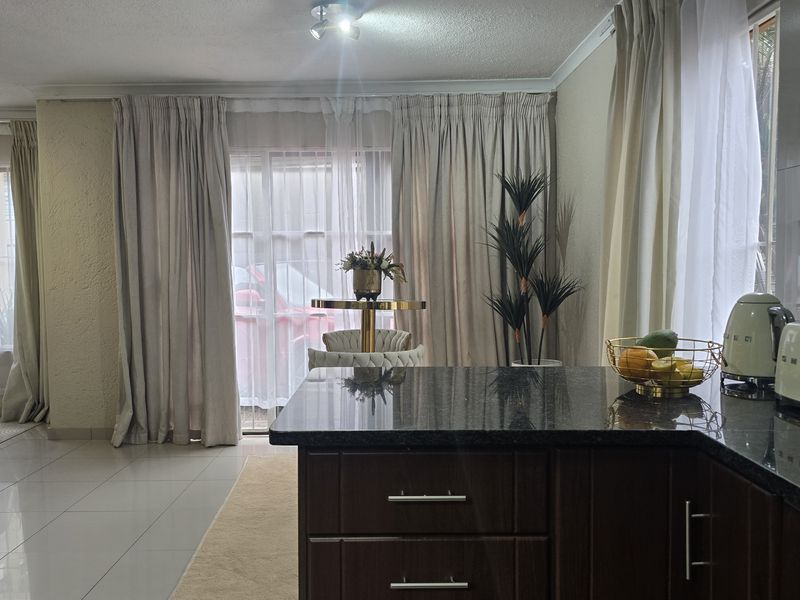 Sectional Title Rental Monthly In Sandton - Photo 9