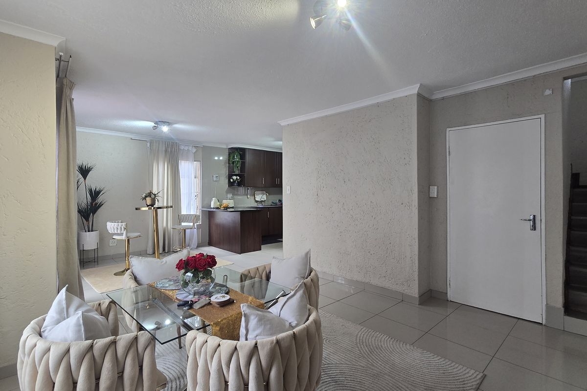 Sectional Title Rental Monthly In Sandton - Photo 5