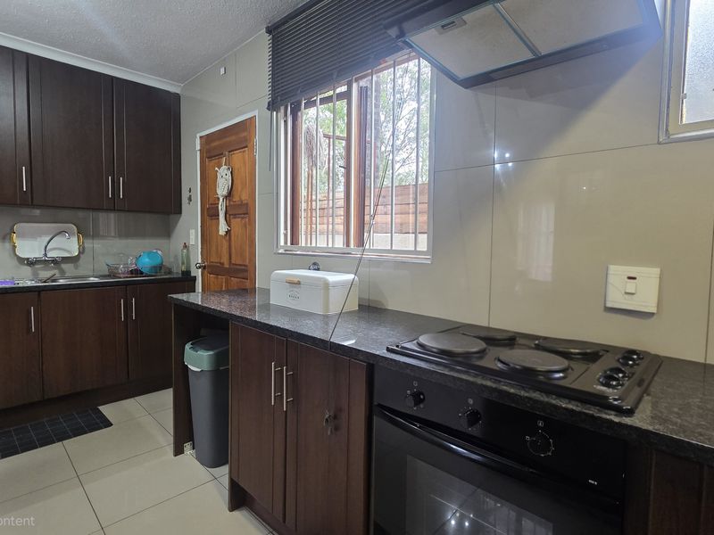 Sectional Title Rental Monthly In Sandton - Photo 10