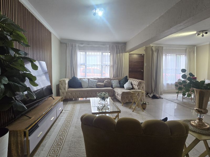 Sectional Title Rental Monthly In Sandton - Photo 3