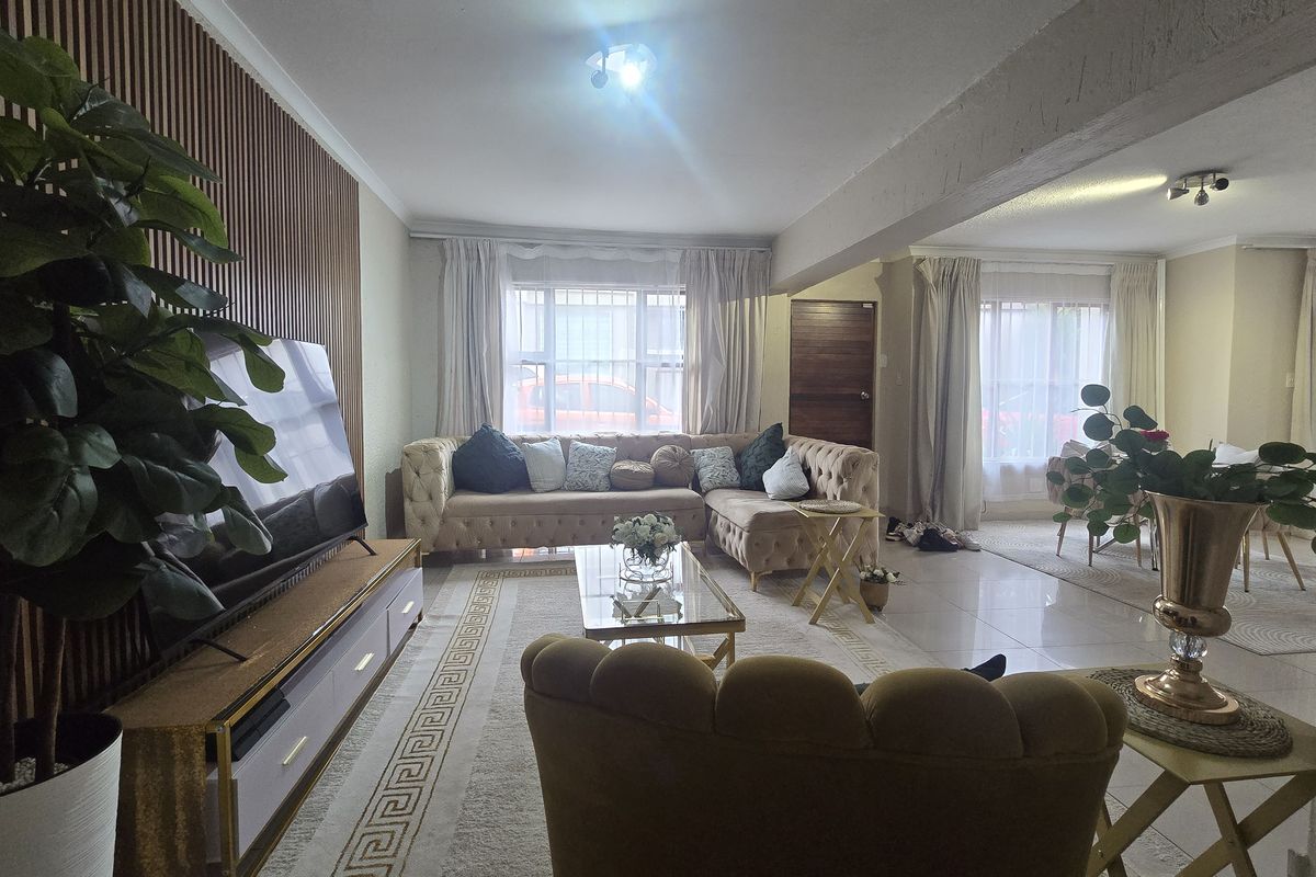 Sectional Title Rental Monthly In Sandton - Photo 3