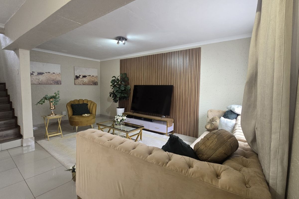 Sectional Title Rental Monthly In Sandton - Photo 4