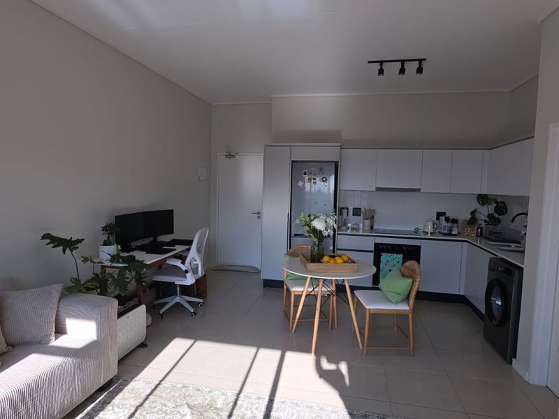 Stylish 3rd Floor Apartment in The Reid Lifestyle Estate - Photo 3