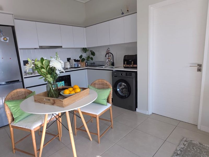 Stylish 3rd Floor Apartment in The Reid Lifestyle Estate - Photo 5