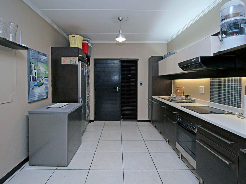 Serene Garden Apartment – Modern, Secure, and Move-In Ready! - Photo 6