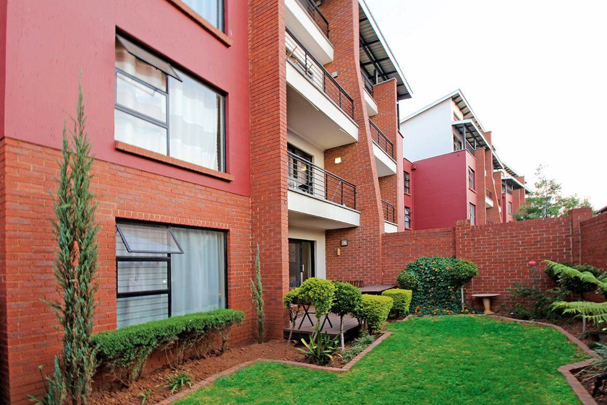 Serene Garden Apartment – Modern, Secure, and Move-In Ready! - Photo 4