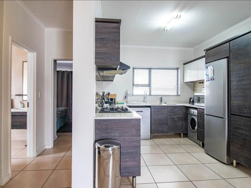 Modern, Secure, and Move-In Ready! - Photo 4