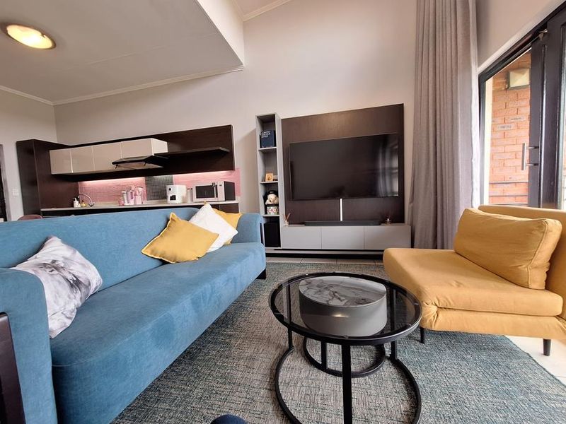 Stylish Top-Floor Apartment – Perfect for a Young Professional - Photo 7