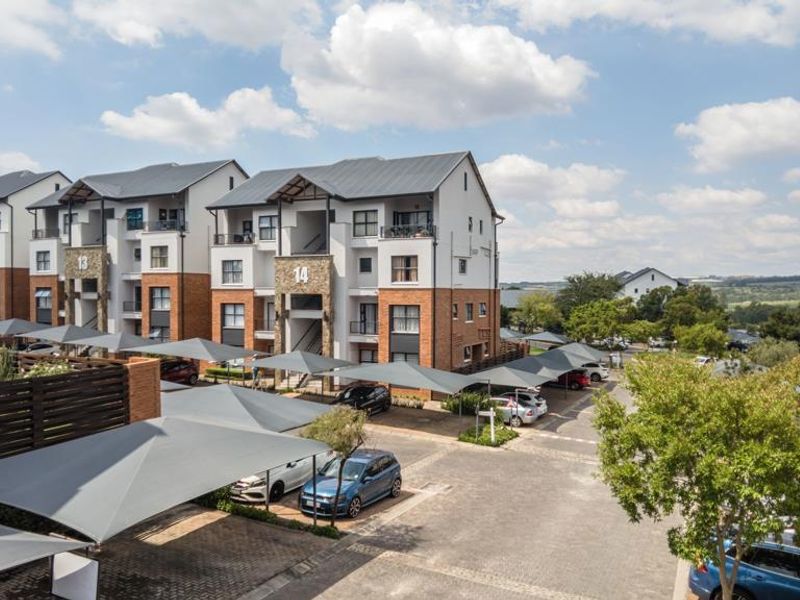 Funky, Modern 2-Bedroom Apartment for Sale in The Reid Lifestyle Estate - Photo 2