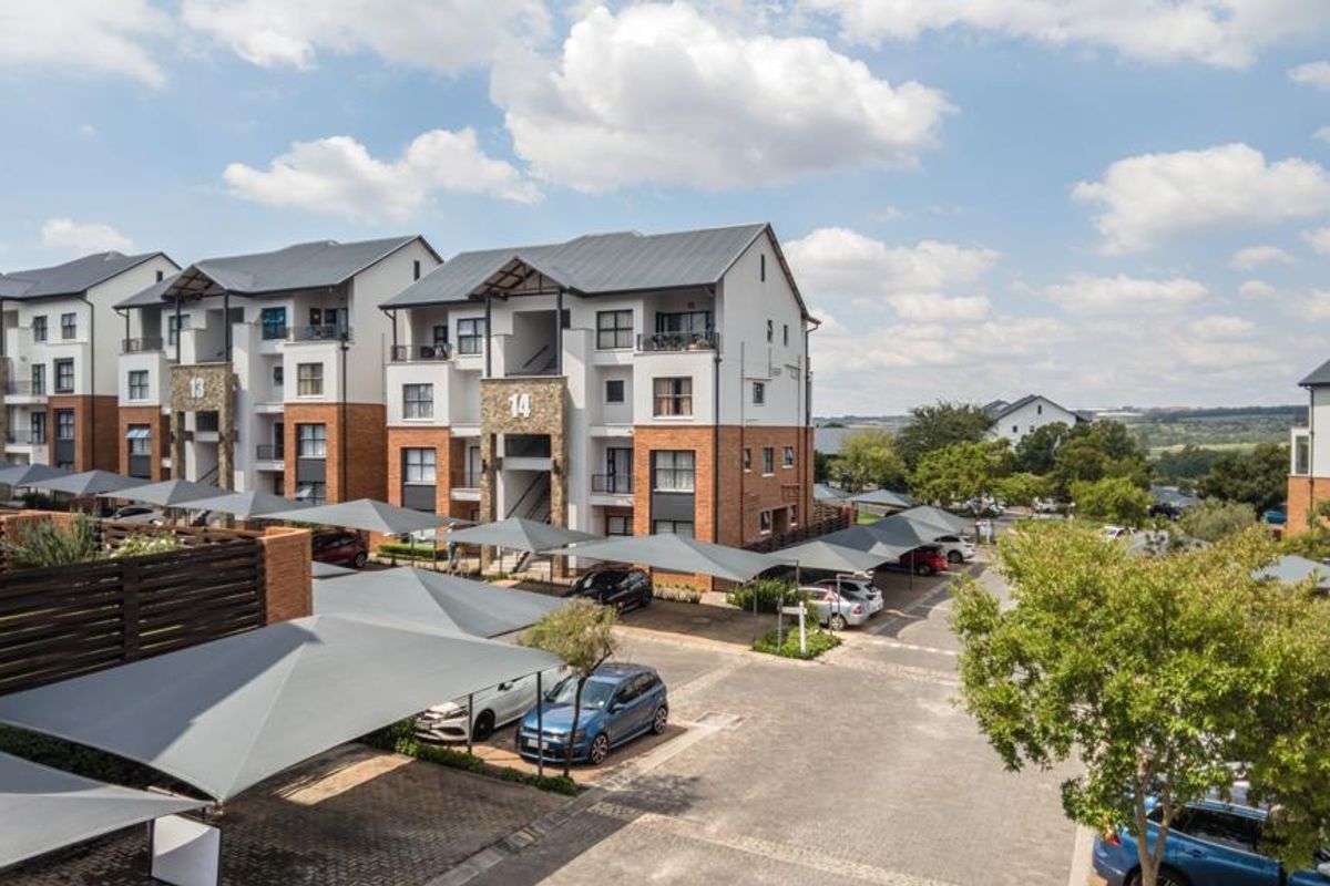 Funky, Modern 2-Bedroom Apartment for Sale in The Reid Lifestyle Estate - Photo 2