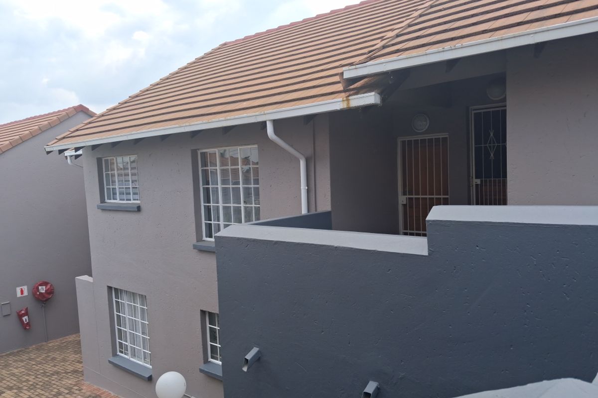 2 Bedroom Townhouse in Eden Glen - For Sale - Photo 3