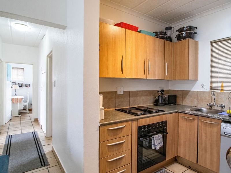 3 Bedroom Apartment in Eden Geln for Sale - Photo 6