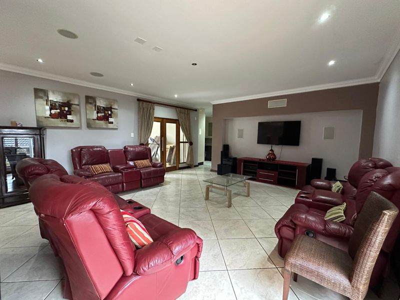 5 Bedroom Double‐Storey Home To Let in Secure, Boomed‐Off Isandovale - Photo 6
