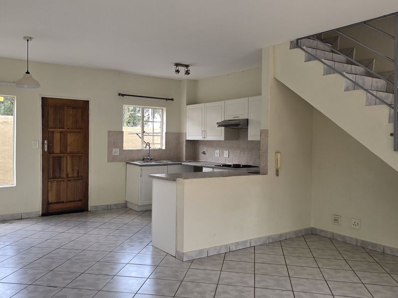 2 Bedroom 1 bathroom duplex to let. - Photo 8