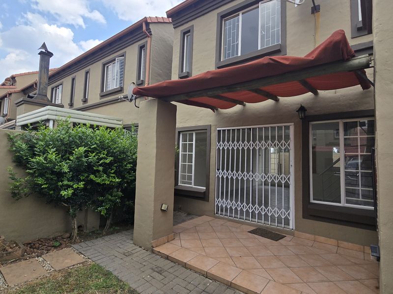 2 Bedroom 1 bathroom duplex to let. - Photo 2