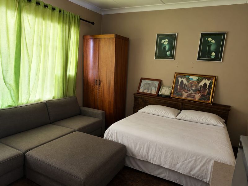 Calling all Investors!!!! 3 bedroom house for sale in Eastleigh. - Photo 3