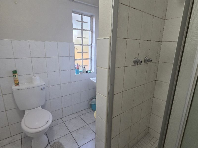 3 Bedroom 2 bathroom unit FOR SALE - Photo 7