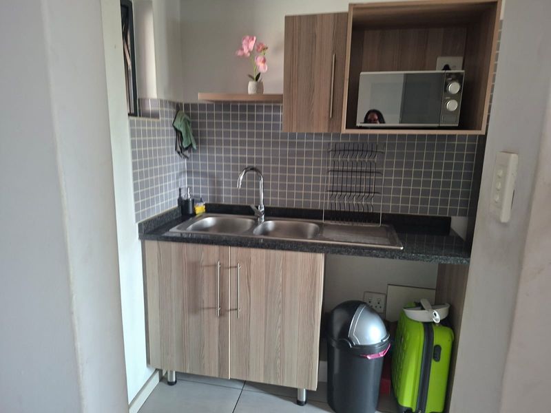 1 Bedroom Apartment For Sale In Sebenza - Lock & Go!!! - Photo 1