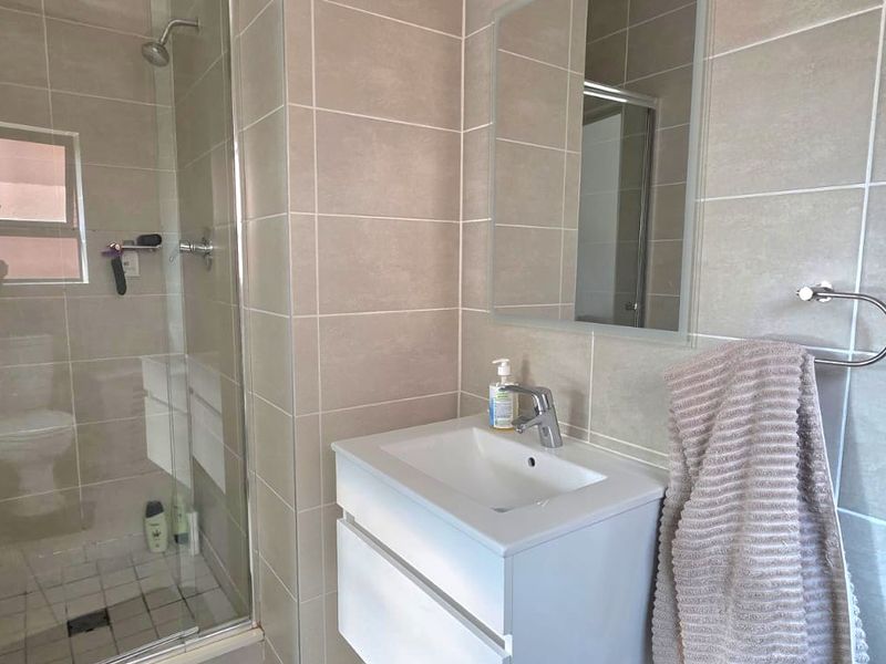 Stylish 2 Bedroom Apartment for Sale – The Reid, Linbro Park - Photo 10