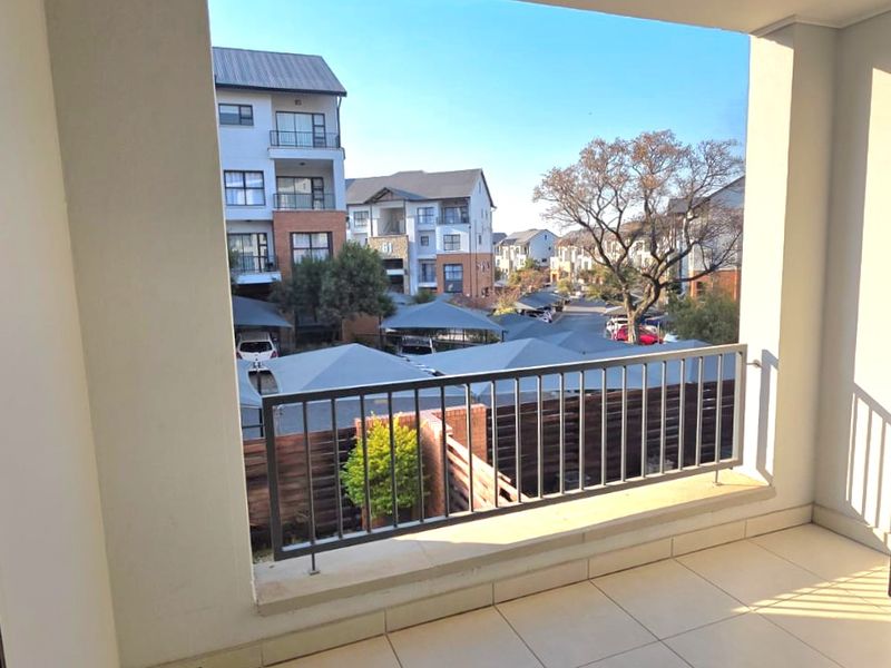 Stylish 2 Bedroom Apartment for Sale – The Reid, Linbro Park - Photo 4
