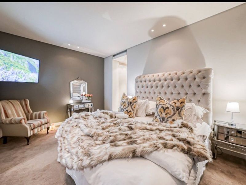 Apartment Rental Monthly In Sandton - Photo 9