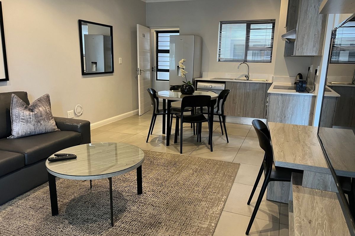 Fully Furnished 2-Bedroom Garden Apartment at 7 on Middle - Photo 3