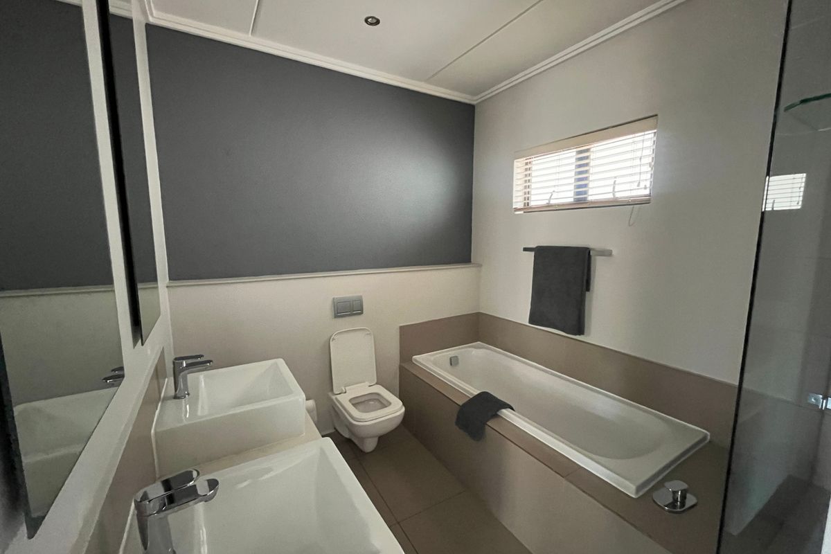 Apartment Rental Monthly In Sandton - Photo 5