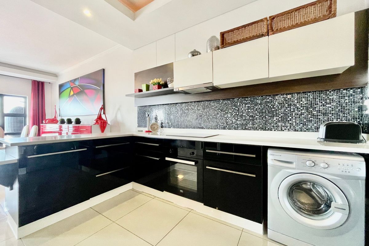 3 BEDROOM FULLY FURNISHED APARTMENT IN MORNINGSIDE - Photo 3