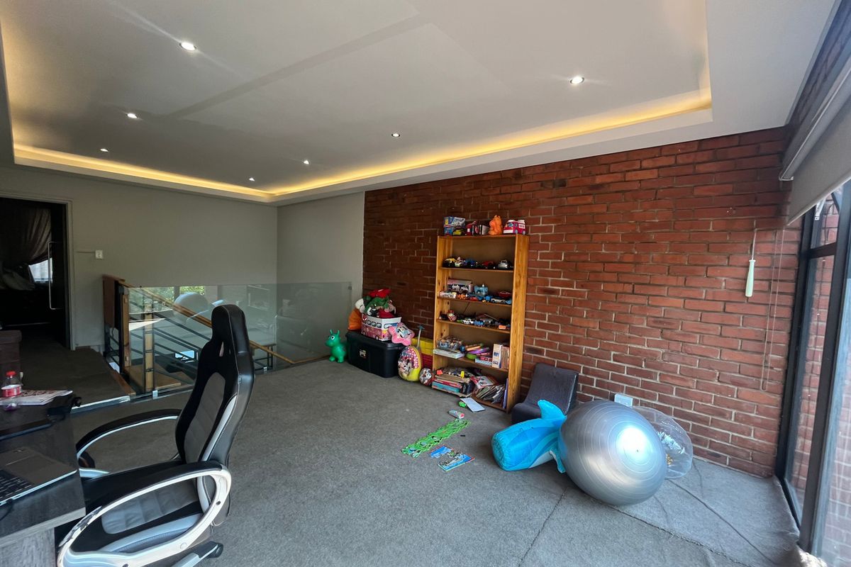 Apartment Rental Monthly In Sandton - Photo 3