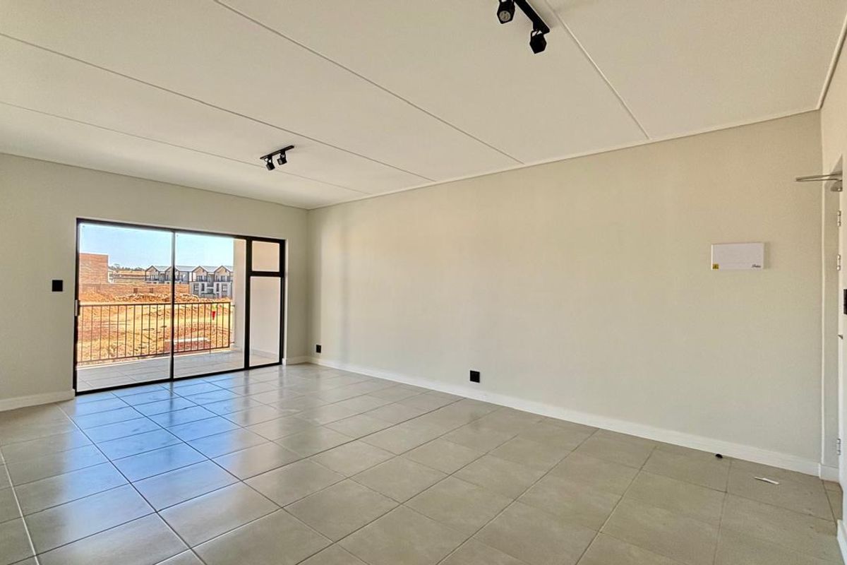 3 BED 2 BATH APARTMENT FOR RENT IN WATERFALL MIDRAND - Photo 5