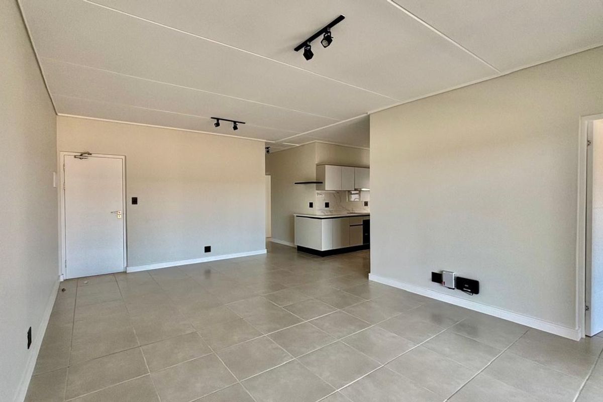 3 BED 2 BATH APARTMENT FOR RENT IN WATERFALL MIDRAND - Photo 4