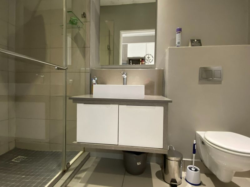 Studio Apartment at The Capital on Bath - Photo 7