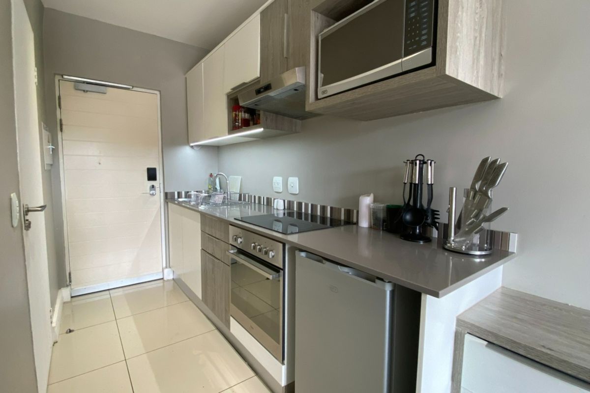 Studio Apartment at The Capital on Bath - Photo 2