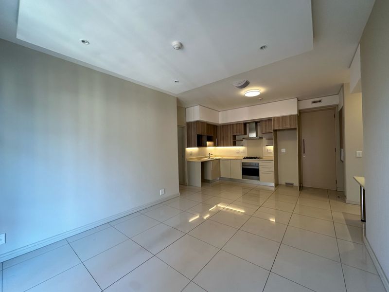 Apartment For Sale In Johannesburg - Photo 3