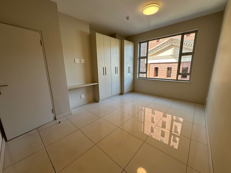 Apartment For Sale In Johannesburg - Photo 10