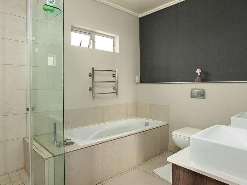 Apartment For Sale In Sandton - Photo 7